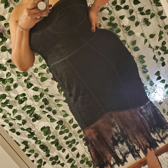 Dress - Picture 3 of 3